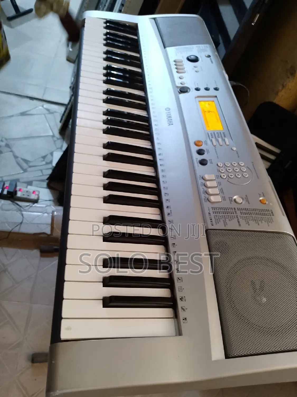 PSR E 313 Yamaha Keyboard