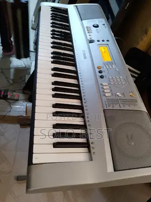 PSR E 313 Yamaha Keyboard