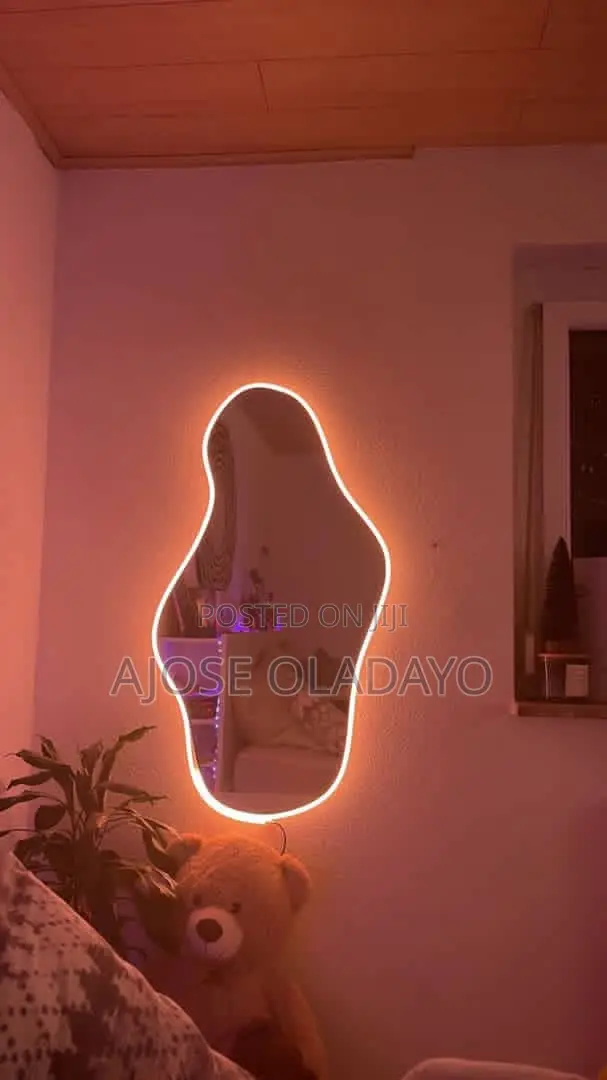 Irregular Mirror Design