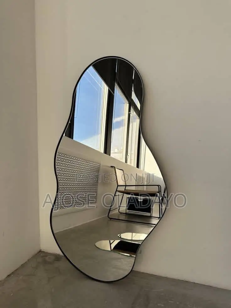 Irregular Mirror Design