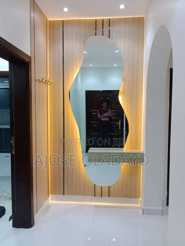 Irregular Mirror Design
