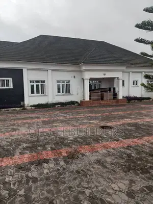 4bdrm Bungalow in Benin City for sale