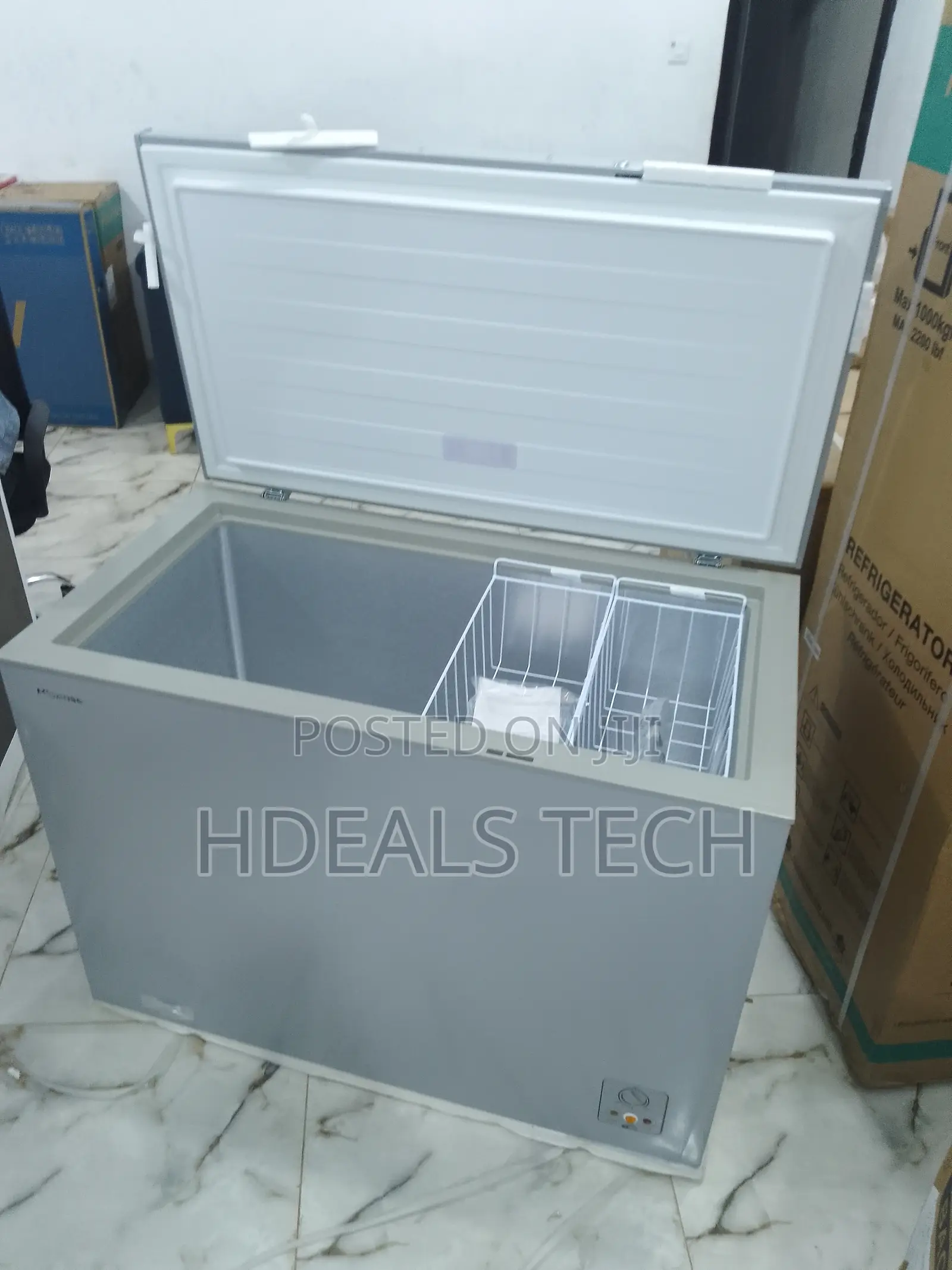 Low Voltage Protection Hisense 300L Chest Freezer.