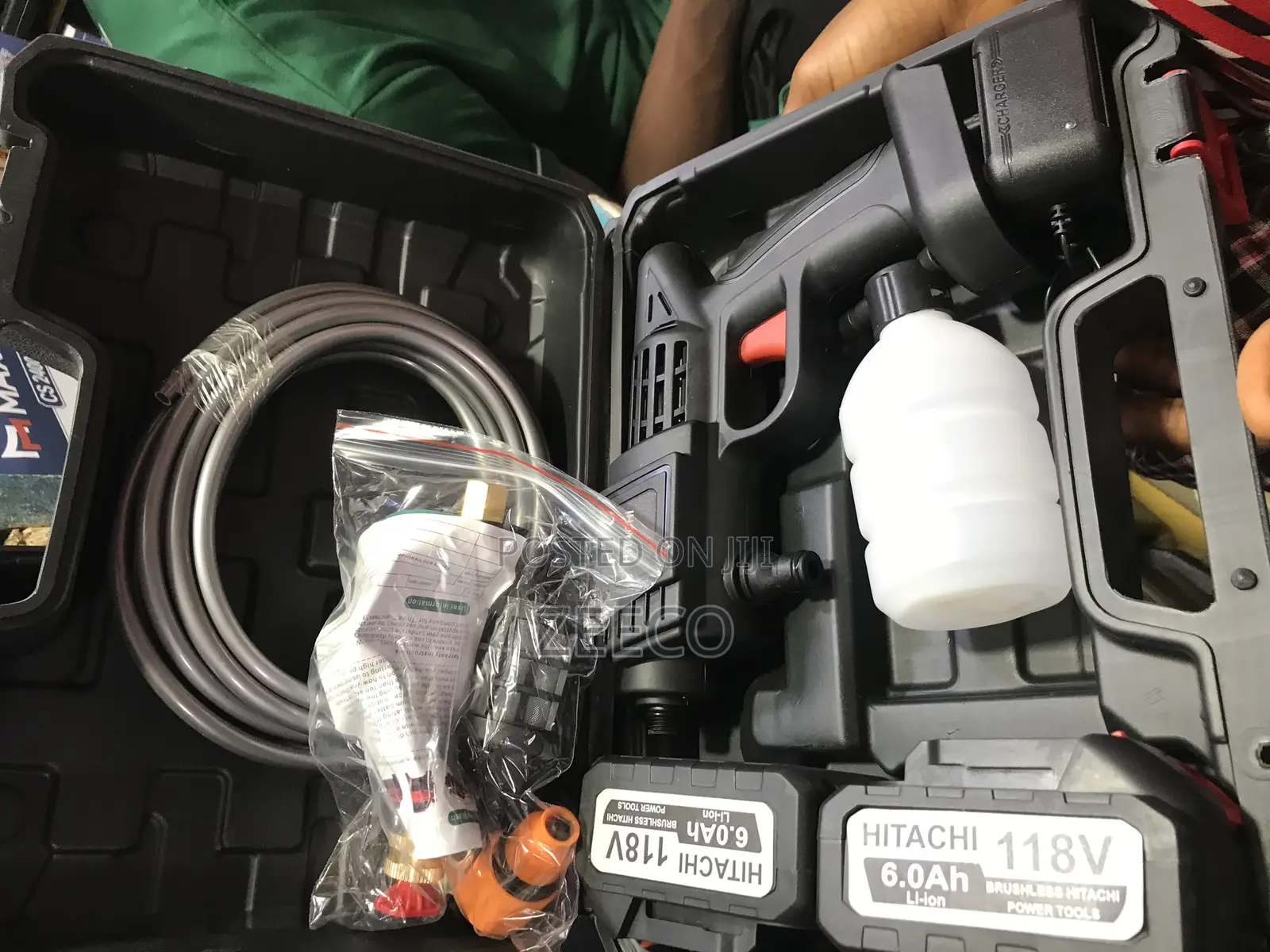 118v Cordless Pressure Washer