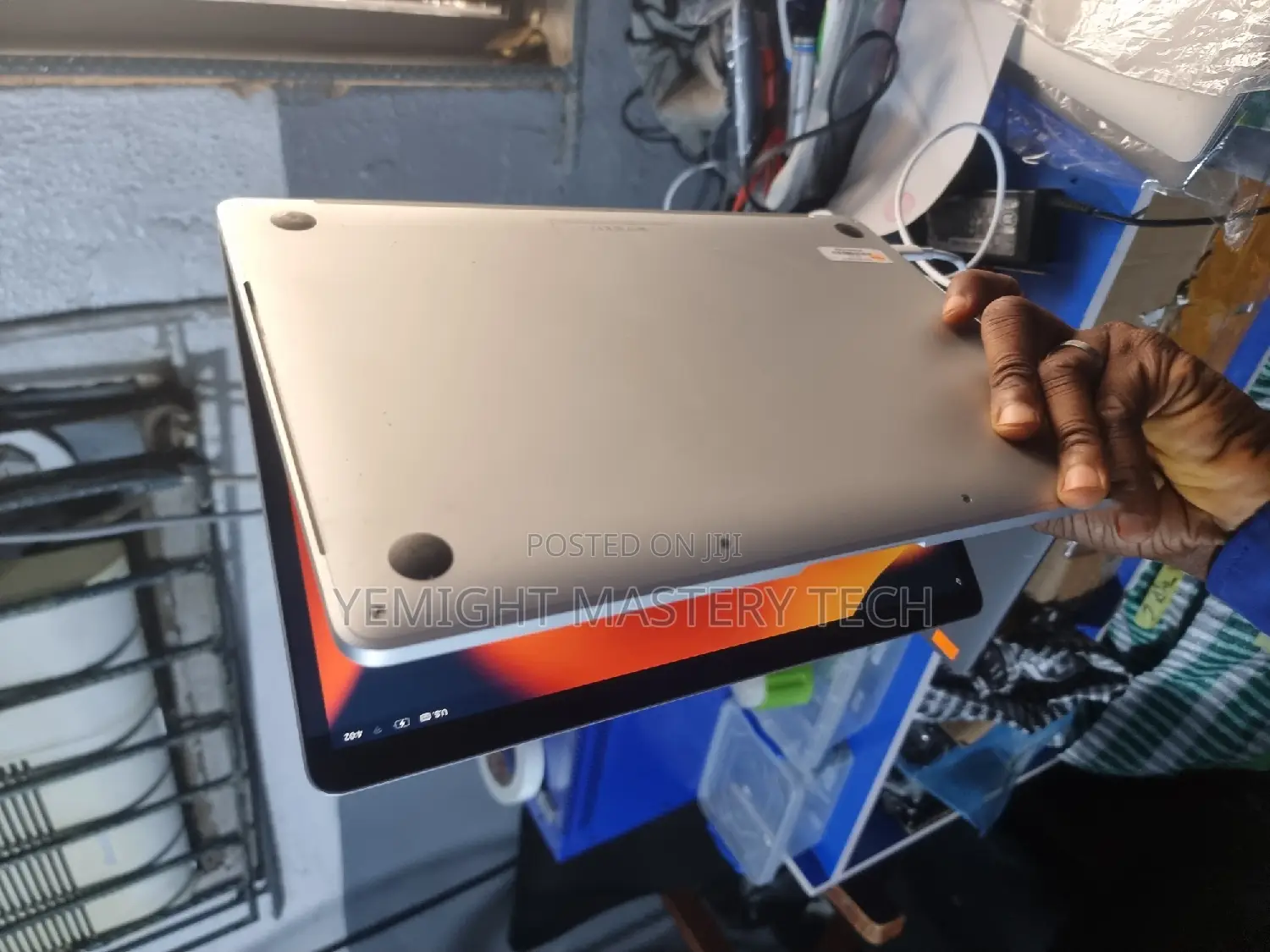 Laptop Apple MacBook Pro 2020 16GB Intel Core I5 SSD 1T