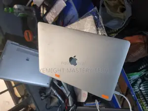 Laptop Apple MacBook Pro 2020 16GB Intel Core I5 SSD 1T