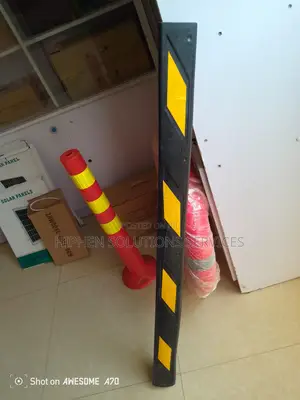 Black/Yellow Rubber Corner