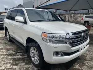 Toyota Land Cruiser 4.5 V8 VXR 2017 White