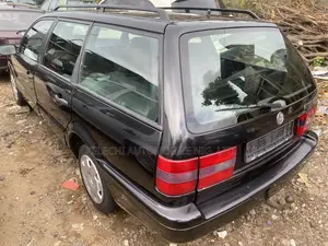 Volkswagen Passat 2001 Black
