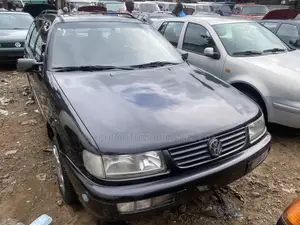 Volkswagen Passat 2001 Black