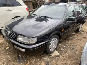 Volkswagen Passat 2001 Black