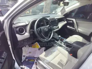 Toyota RAV4 2018 Silver