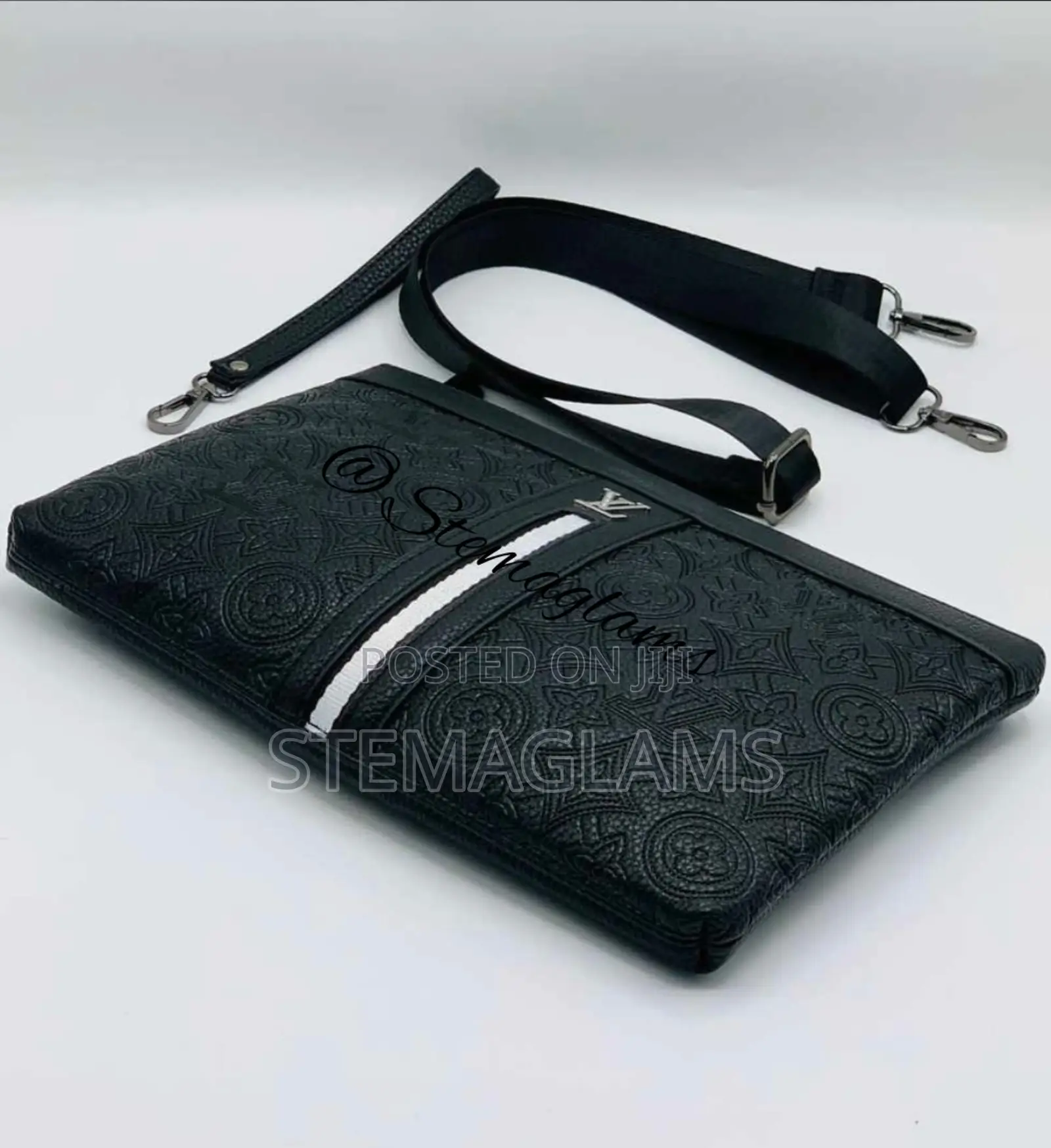 LOUIS VUITTON Arm-Pit Purse