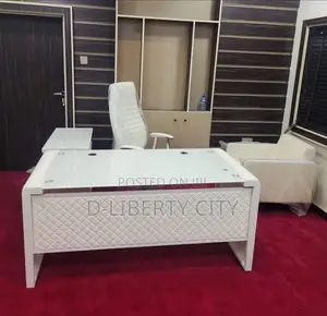 Sweet Office Table for CEO
