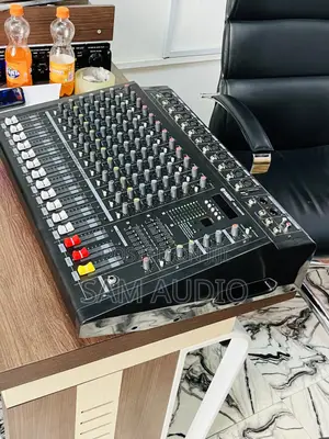 Photo - Yamaha Mixer With Amplifier