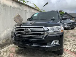 Toyota Land Cruiser 5.7 V8 VXR 2017 Matt Black