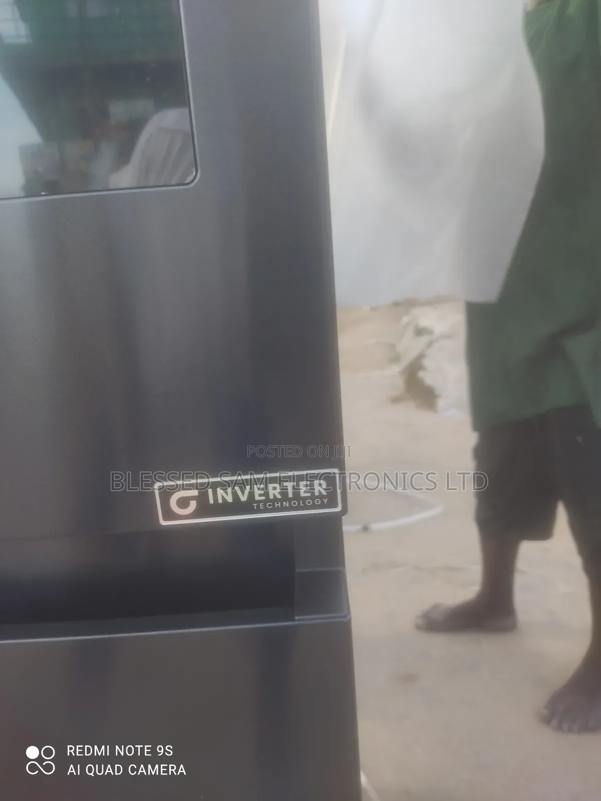 Hisense 4 Doors Inverter Fridge>Built 21"Inch TV >Dispenser