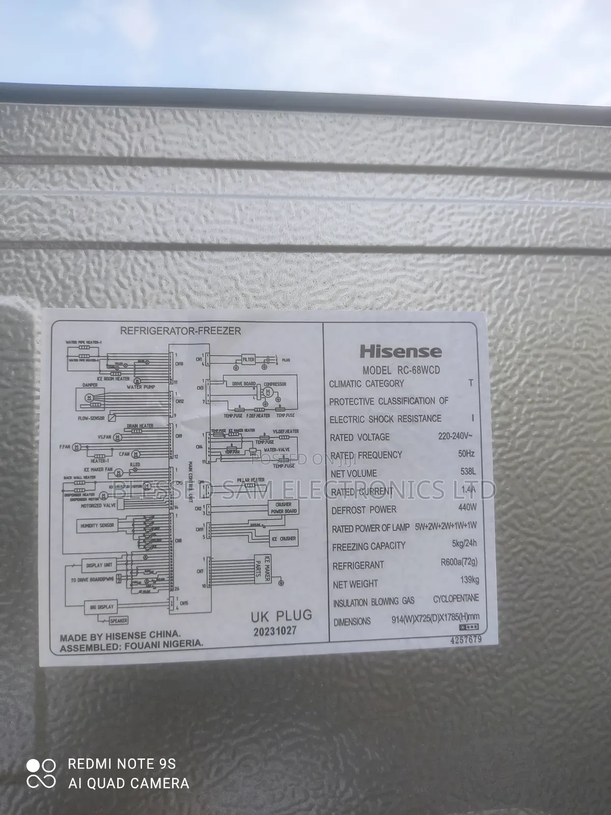Hisense 4 Doors Inverter Fridge>Built 21"Inch TV >Dispenser