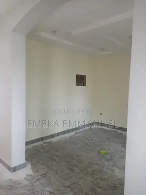 3bdrm Apartment in Onwura Street Awka for rent