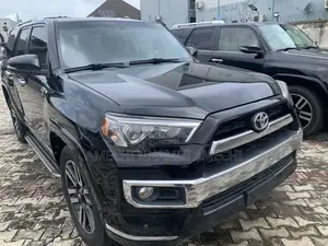 Toyota 4-Runner 2017 Black