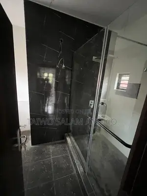 3bdrm Duplex in Agodi for sale