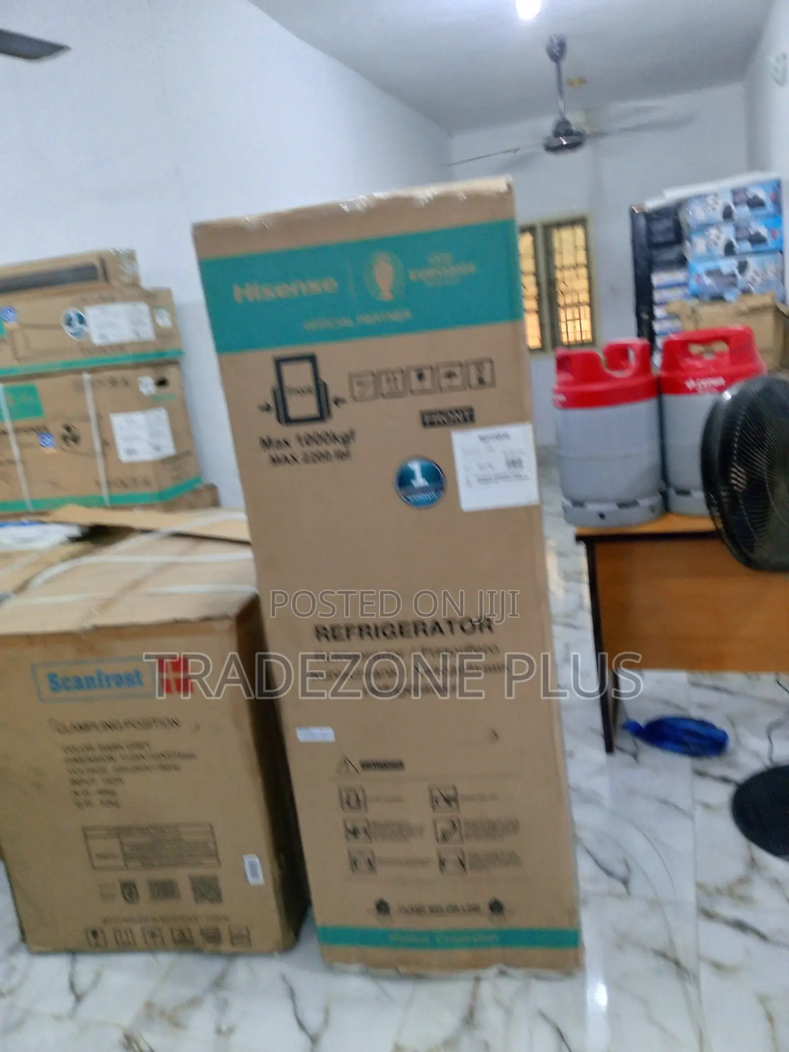 Top Cooling 240L Hisense Refrigerator