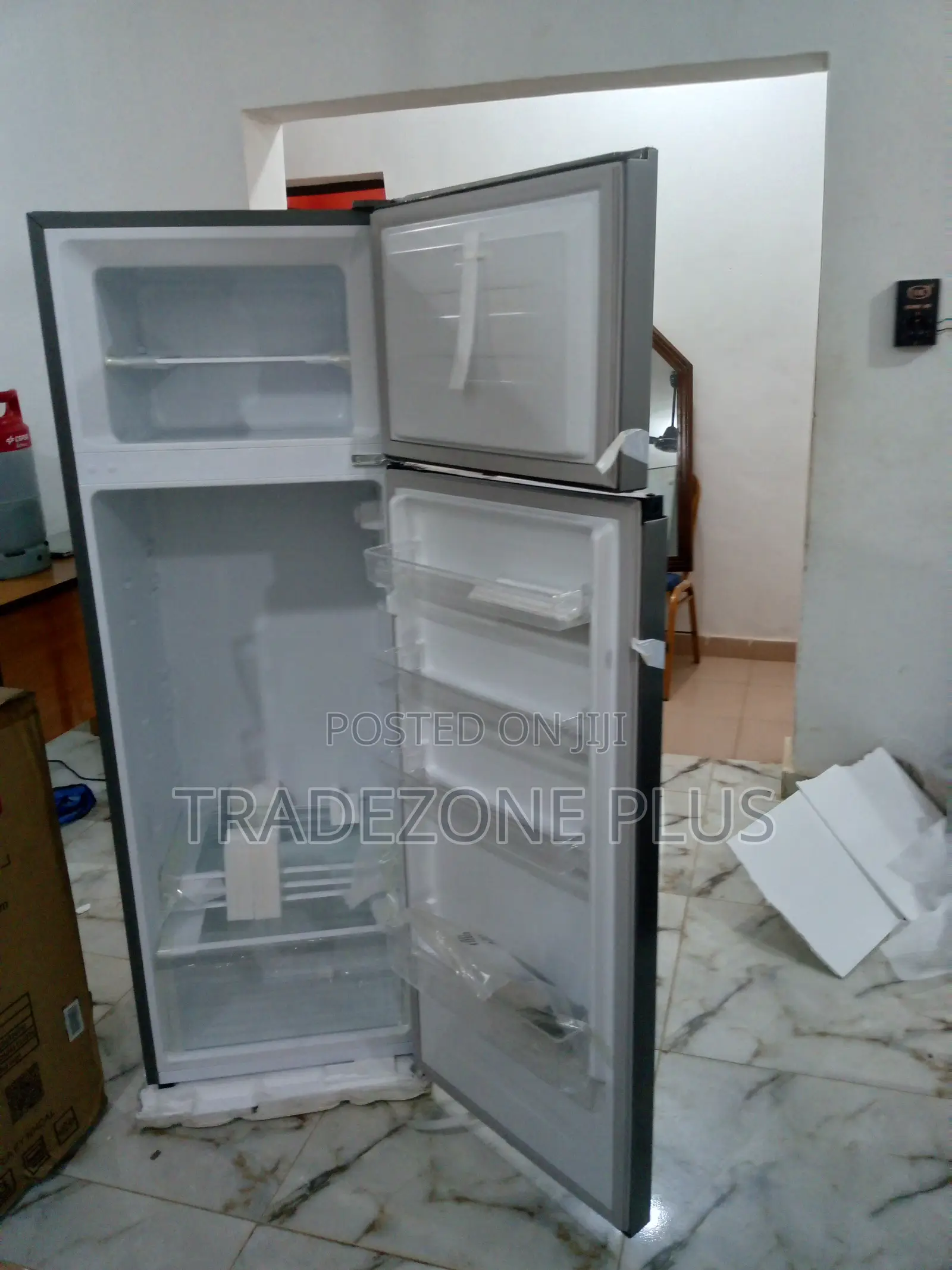 Top Cooling Top Freezer Hisense 24oltr
