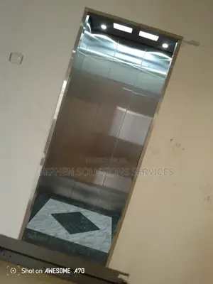 Photo - Passenger Lift For Commercial Building