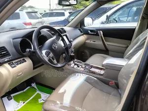 Toyota Highlander Limited 3.5l 4WD 2013 Red
