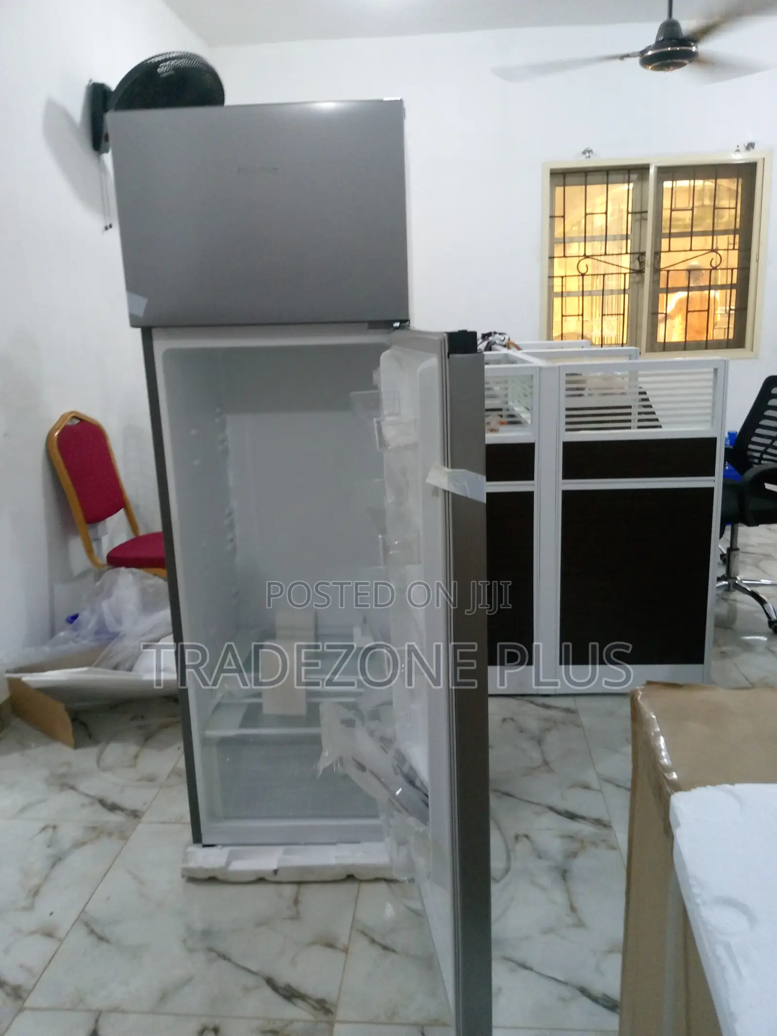 Popular 240ltr Hisense Top Freezer Refrigerator