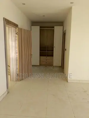 4bdrm Duplex in Chevron for rent