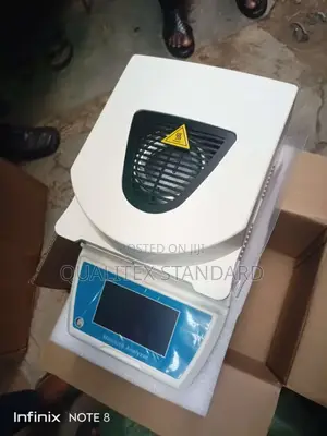 Precision Moisture Analyzer