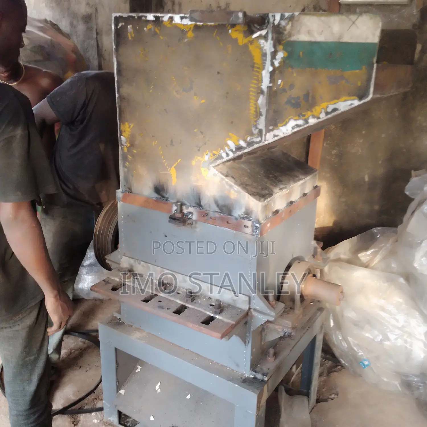 Pet/ Plastic Crushing Machine