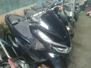 Honda Super Hawk 2012 Black