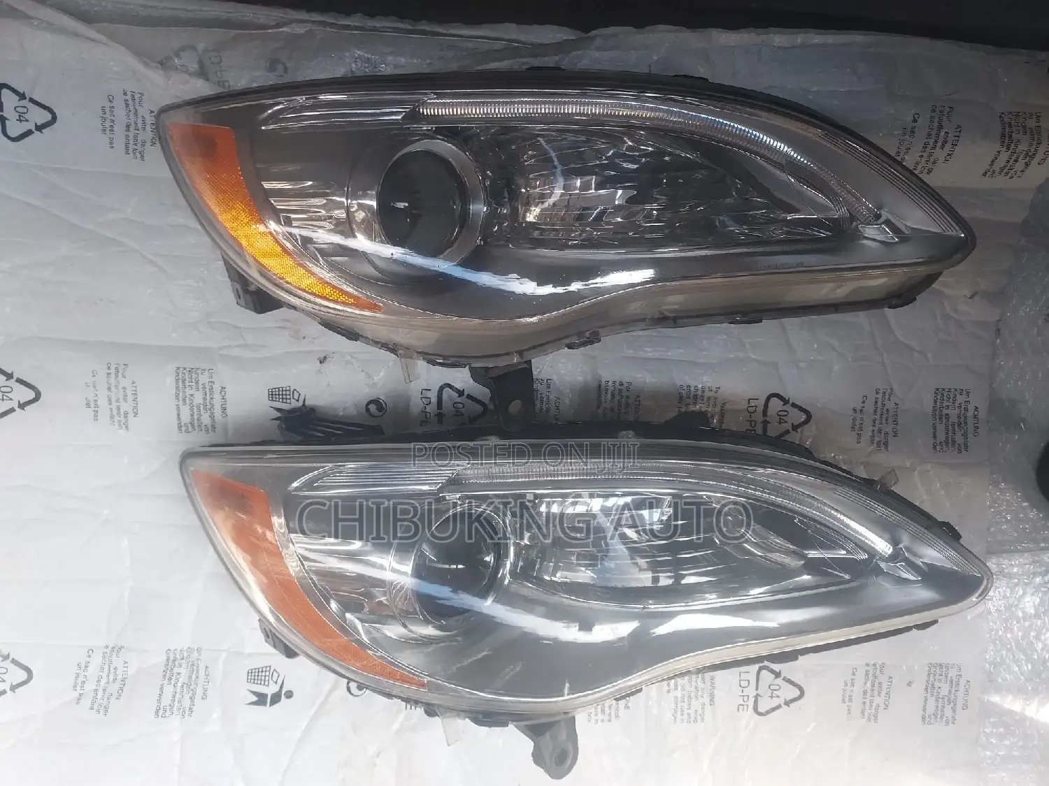 Headlight Chrysler 200 2010