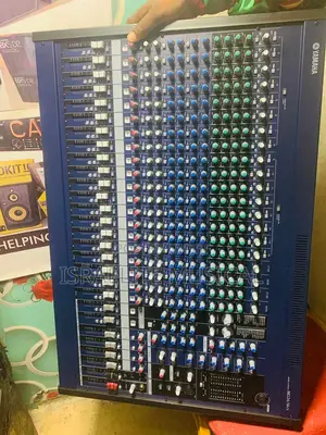 Yamaha Quality 24 Channels Mixer Mg-24/14fx
