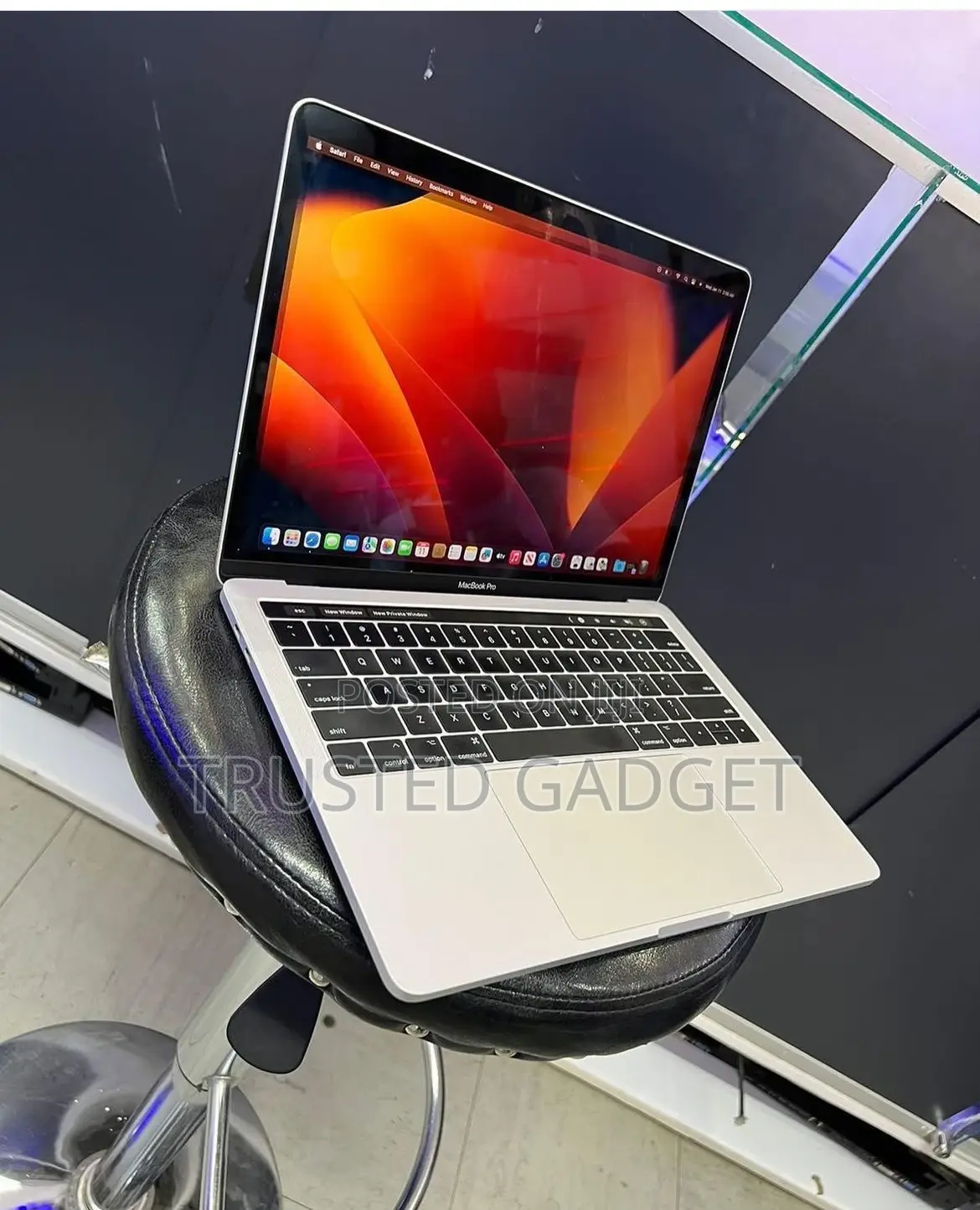 Laptop Apple MacBook Pro 2017 8GB Intel Core i5 SSD 256GB