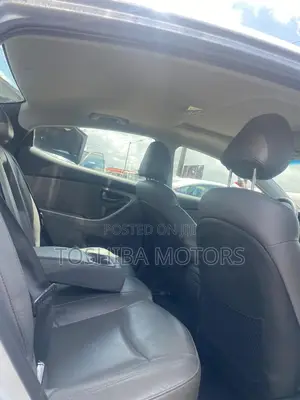 Hyundai Elantra Limited 2012 Silver