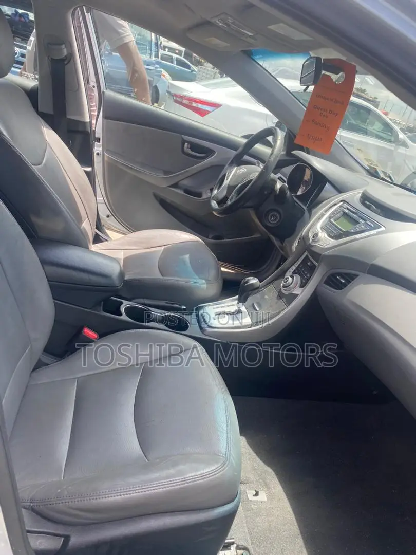 Hyundai Elantra Limited 2012 Silver