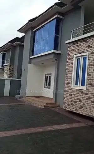 Photo - 5bdrm Duplex in Independence Layout for sale