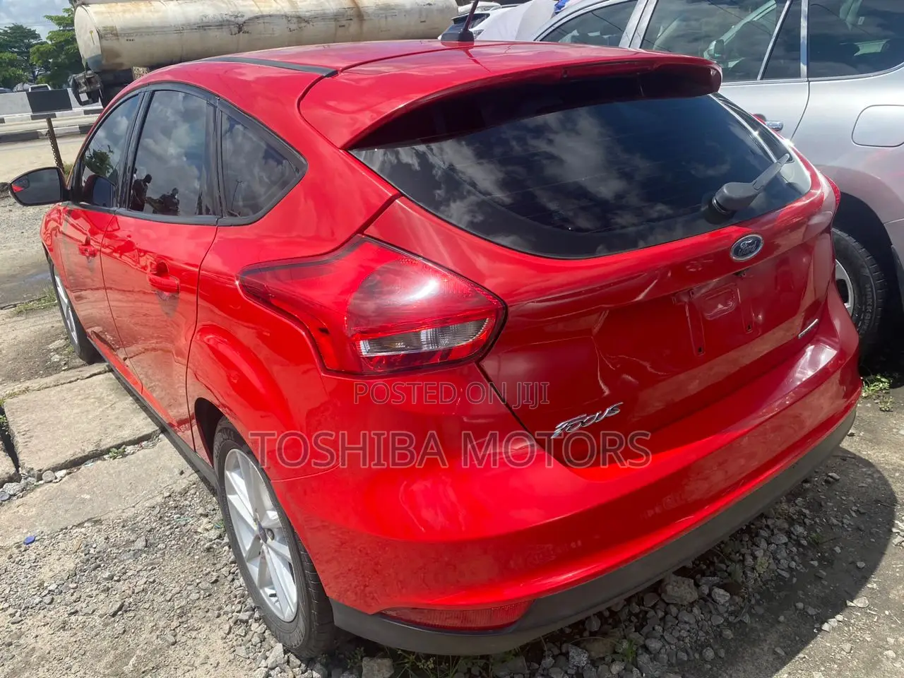 Ford Focus 2012 Red