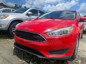 Ford Focus 2012 Red