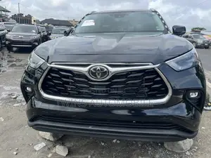 Toyota Highlander XLE 2021 Black