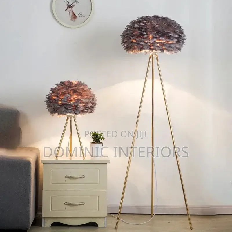 Feathers Floor Lamp