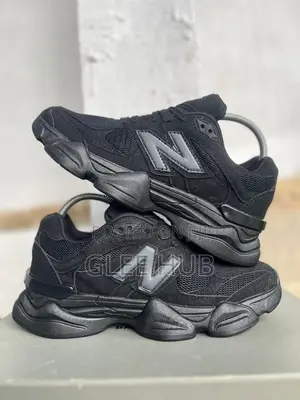High Quality Sneakers