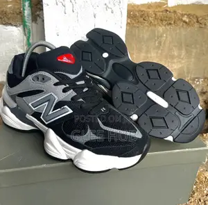 High Quality Sneakers