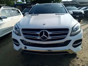 Mercedes-Benz GLE-Class GLE 350d 4MATIC 2017 White