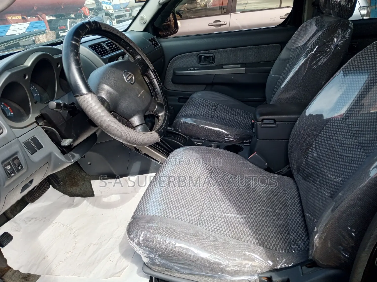 Nissan Frontier 2003 Black