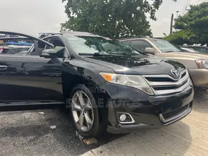 Photo - Toyota Venza 2015 Black