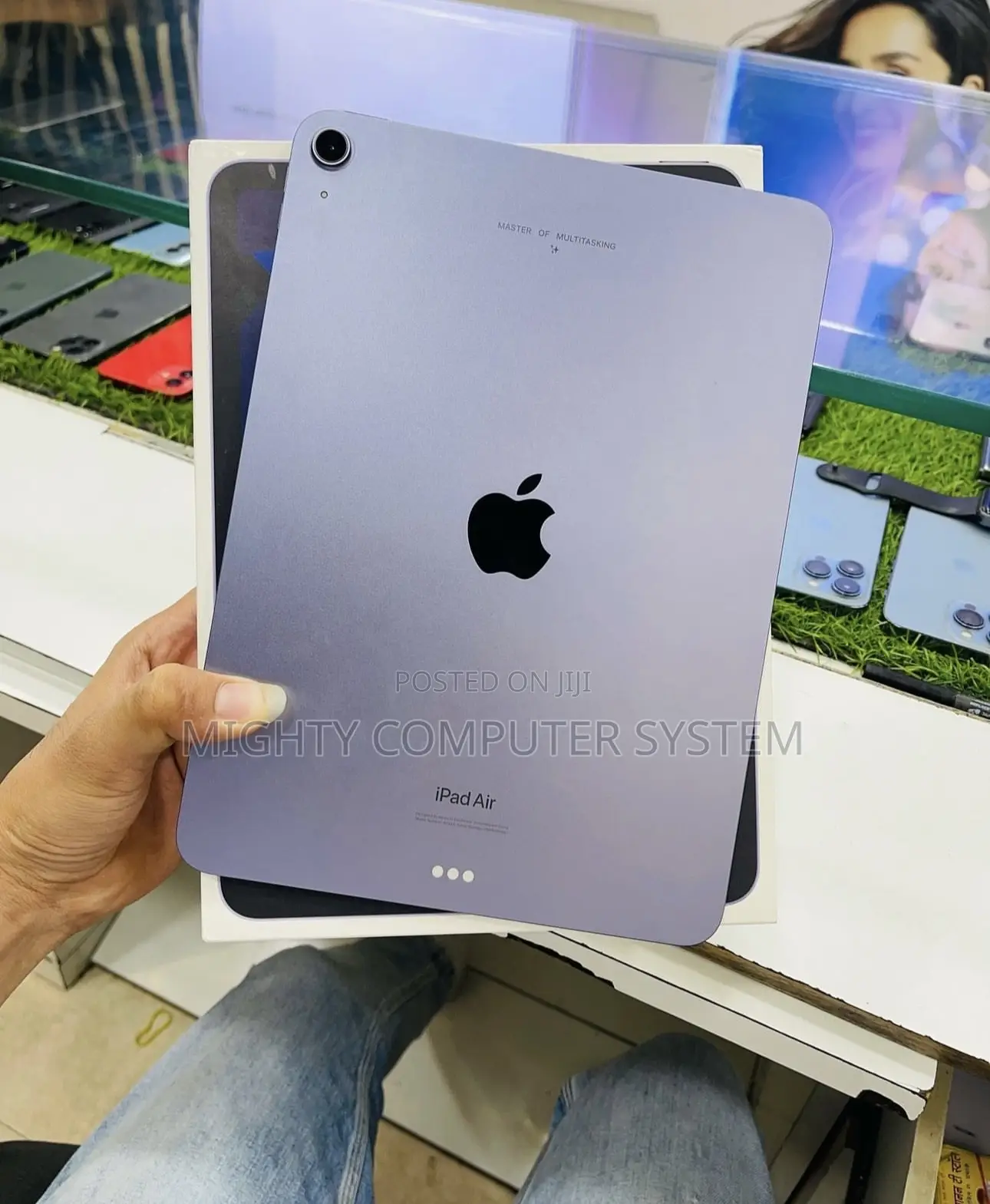 Apple iPad Air (2022) 64 GB Gray
